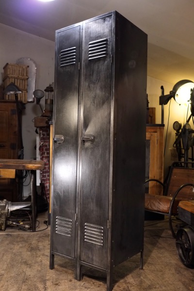 vestiaire  industriel 2 portes ancien